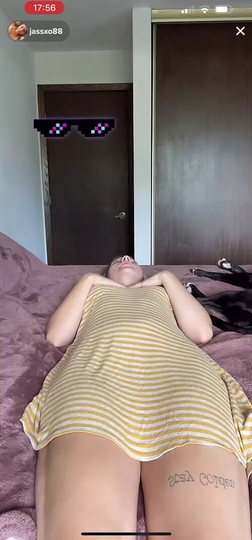 TikTok Live Upskirt No Panties