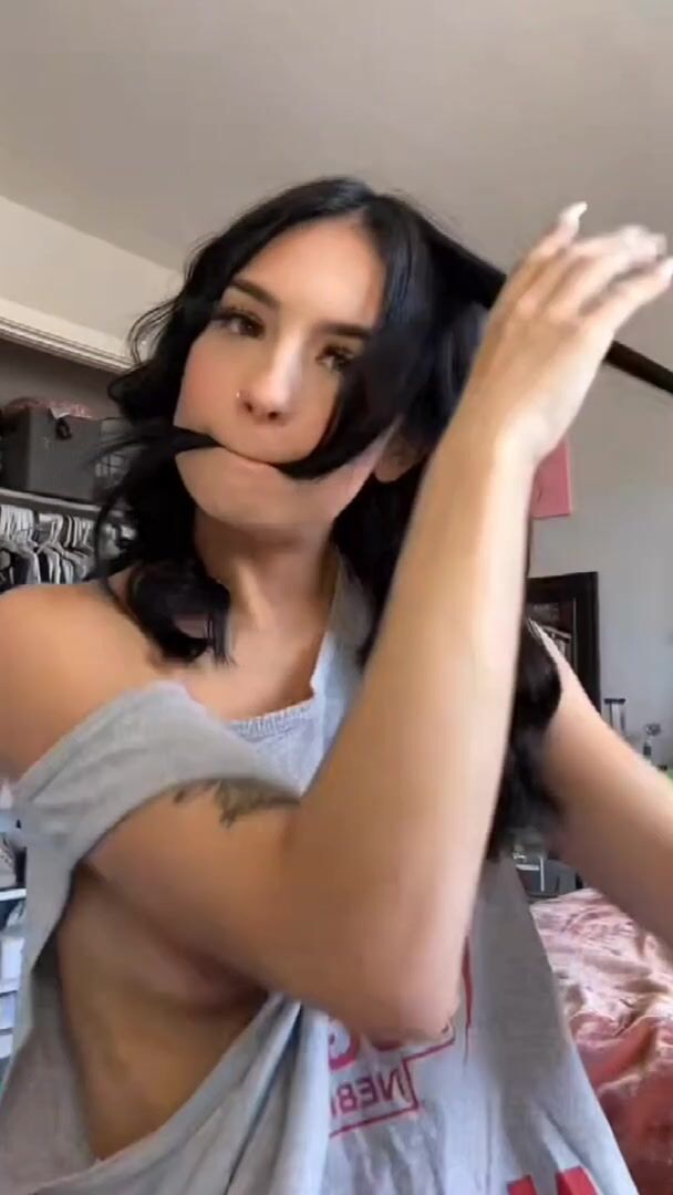 Tank Top, No Bra, Curling Hair Nip Slip