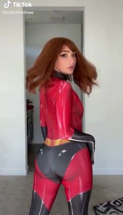 CaitChristinee as ElastiGirl