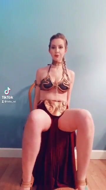 Shoe Flip but make it Star Wars [Slave Leia]